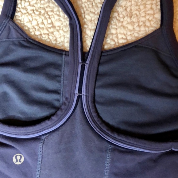 Lululemon Lot of 2 UJJAYI Power Y Mesh Tank w/Shelf Bra Sz 4 - Picture 4 of 12
